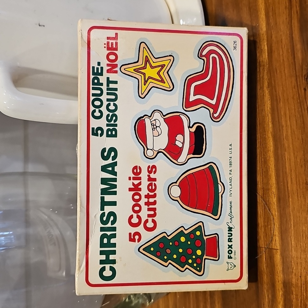 Vintage christmas cookie cutters 1984